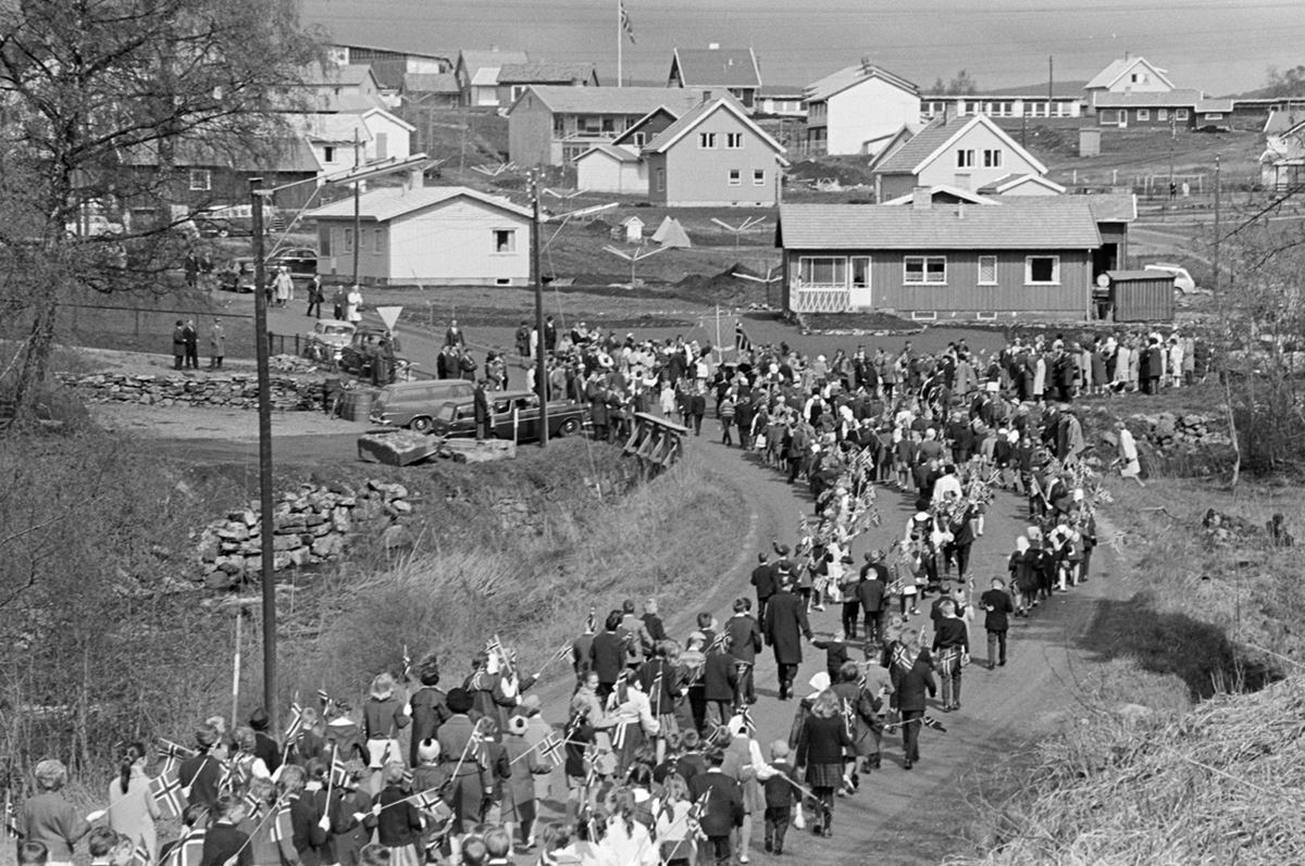 17.mai,1965, barnetog, skoletoget, Sælidvegen, Ridabu, Vang H.