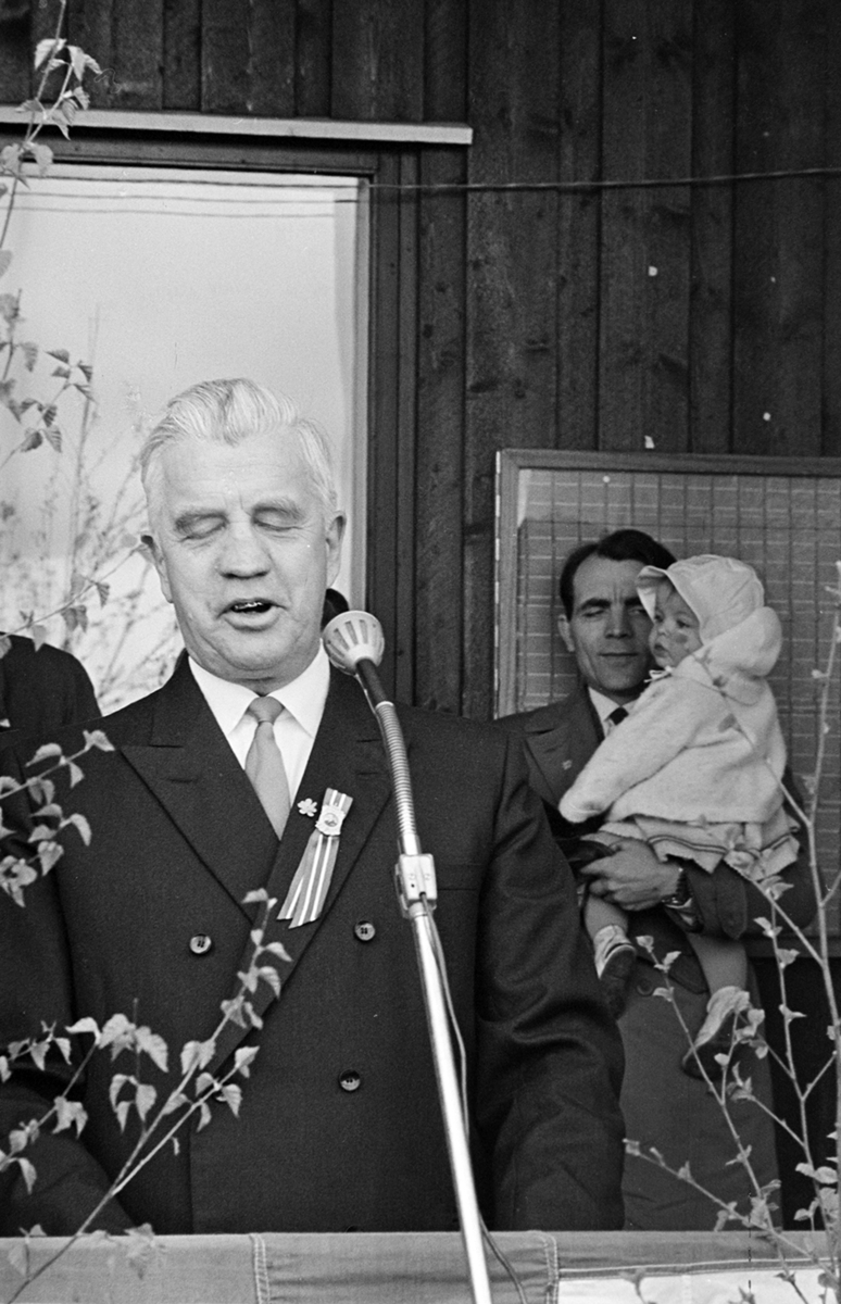 17.mai 1965, barnetog, Ridabu, Vang H. ukjent.