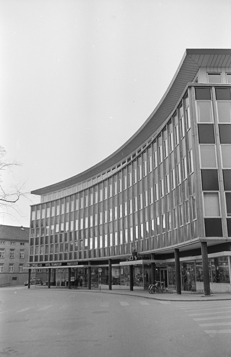 Torggata 63-65. Triangelbygget, Enco a/s Arne Opsahl & Co, Hotel Triangelen, Narvesen,
