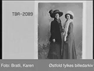 Portrett av to kvinner, bestillers navn Ruth Guldbrandsen. 
Fins ikke i Bachmanns protokoll.