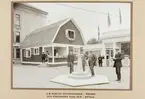 Industri- och slöjdutställning 21 juni - 16 juli 1911 i Örebro.
Utsällningen hölls vid Karolinska läroverket och Livregementets husarers ridhus vid Olaigatan. Bilderna är samlade i en bok med riktika fotokopior.

Ordförande för programkommittén var landshövding Theodor Nordström. Fabrikör Anton Hahn fungerade som närmaste man och vice ordförande. Med i styrelsen satt även stadsarkitekten Magnus Dahlander.


AB Ruhlins stenhuggerier, Örebro.
Och föreningen Egna hem, Motala.