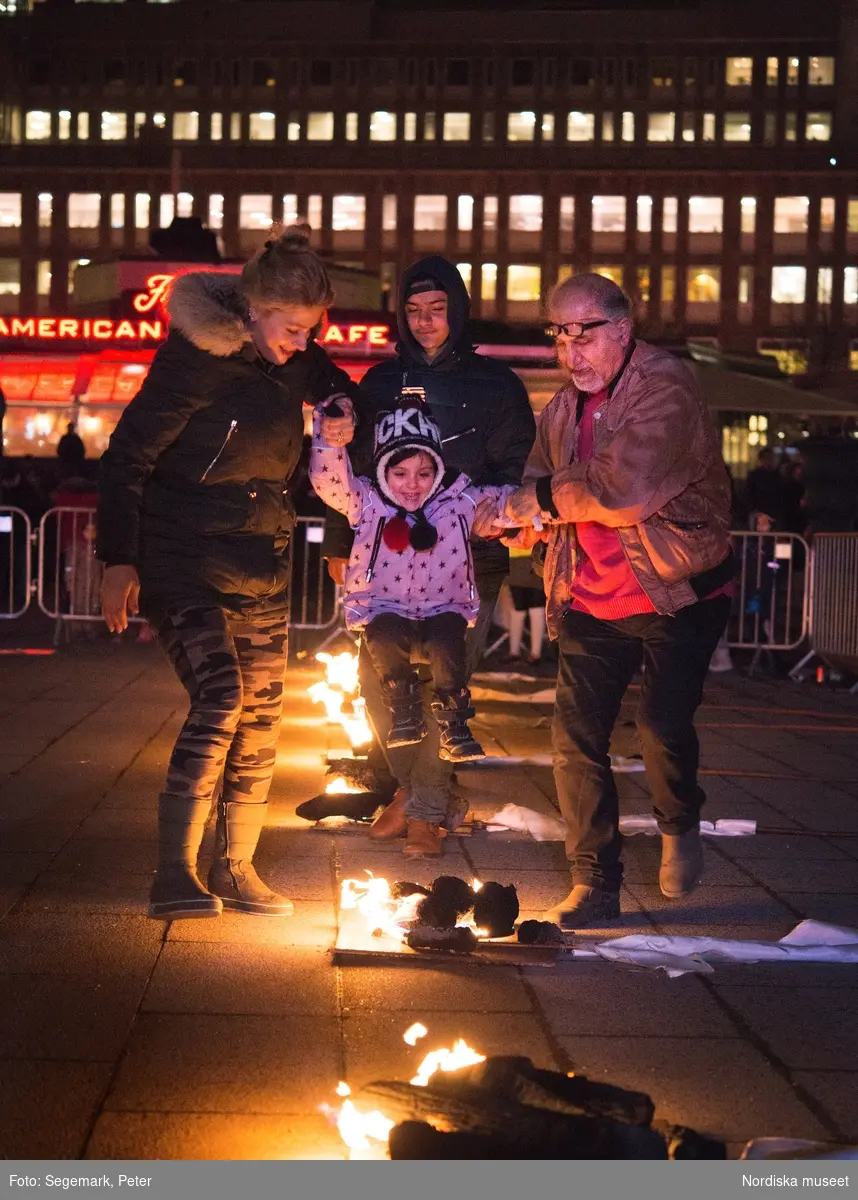 Eldfesten, Persiskt nyår, i Kungsträdgården i Stockholm 2017.