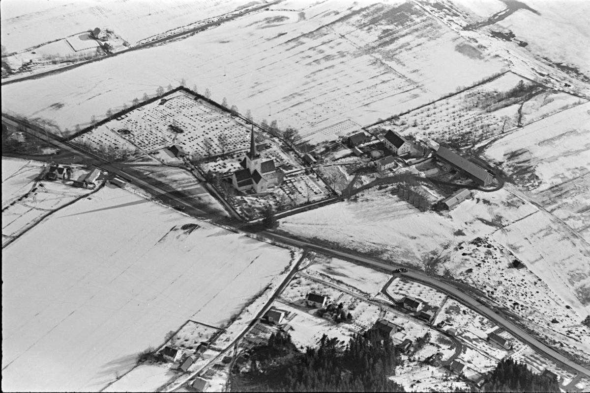 Ringsaker kirke, Ringsaker prestegard, flyfoto.