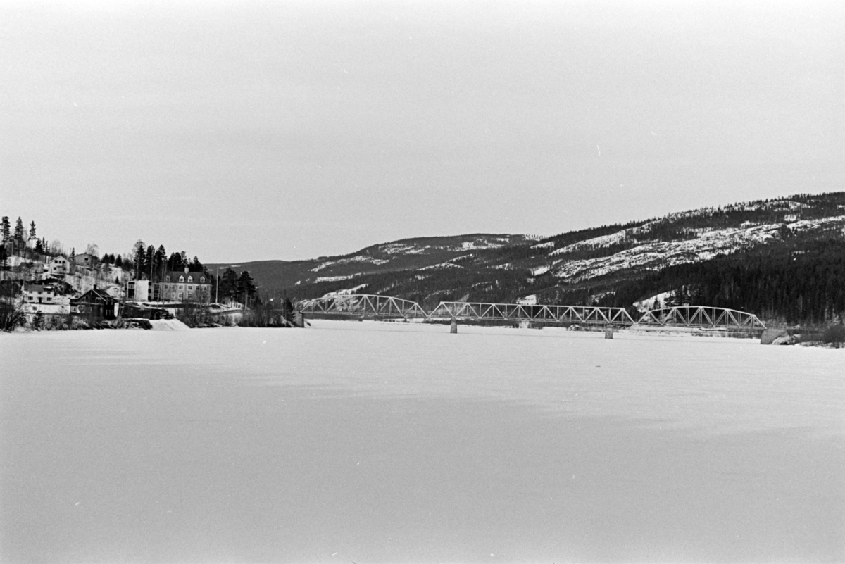 Steinvik, Stor-Elvdal, vegbru, Glomma.