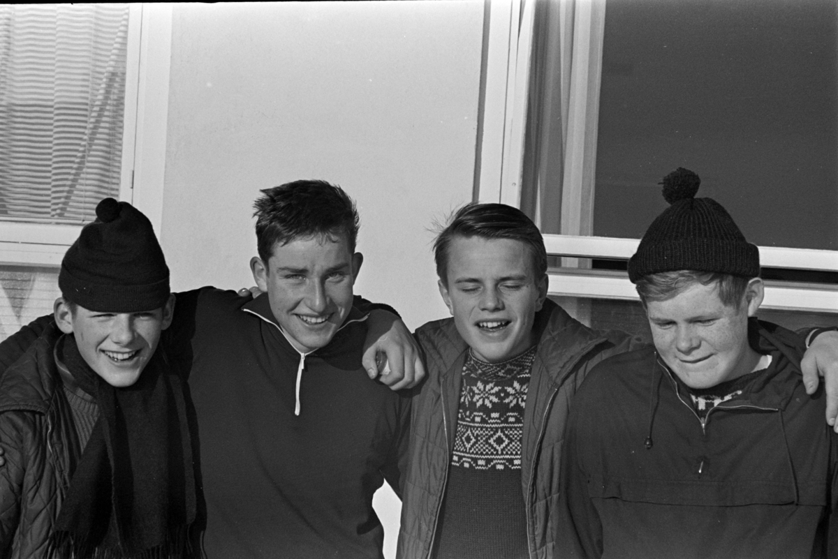 Ener ungdomsskole, Vang, langrenn, skidag,skoleskirenn, gruppe 4, ukjente gutter.