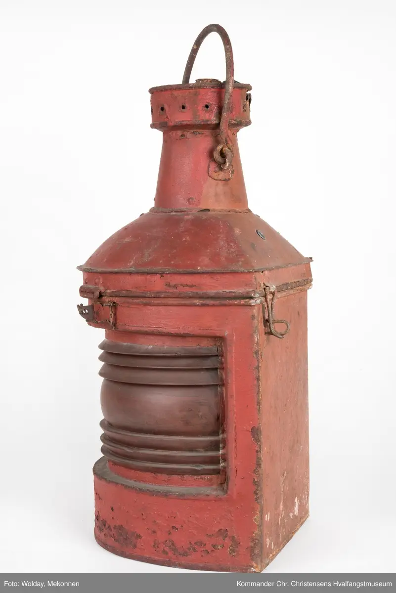 Skipslanterne, rødt glass.
