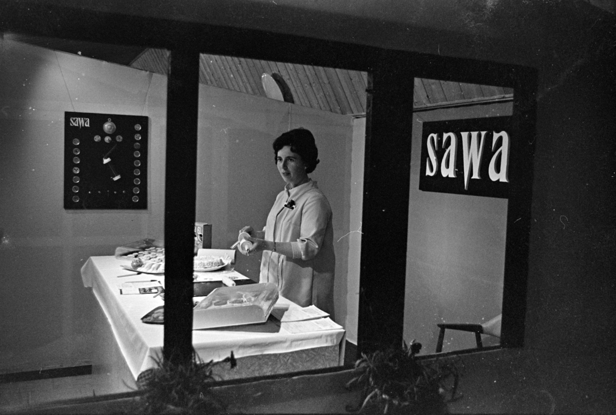 Kjøkkenutstilling i Hamarhallen, stand Sawa, kaker,kjeks,