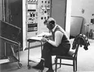 Karlsborg, radiostationen. Inmätning av  nya KV-sändaren 1964. Personal från Telefunken och televerket.