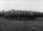 Troppen Bonde (på svarta hästar). Carl Bonde med Lage E Valter-Armand.