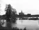 Vy från Boulognerskogen mot Rettigska barnhemmet. Foto troligen 1901.