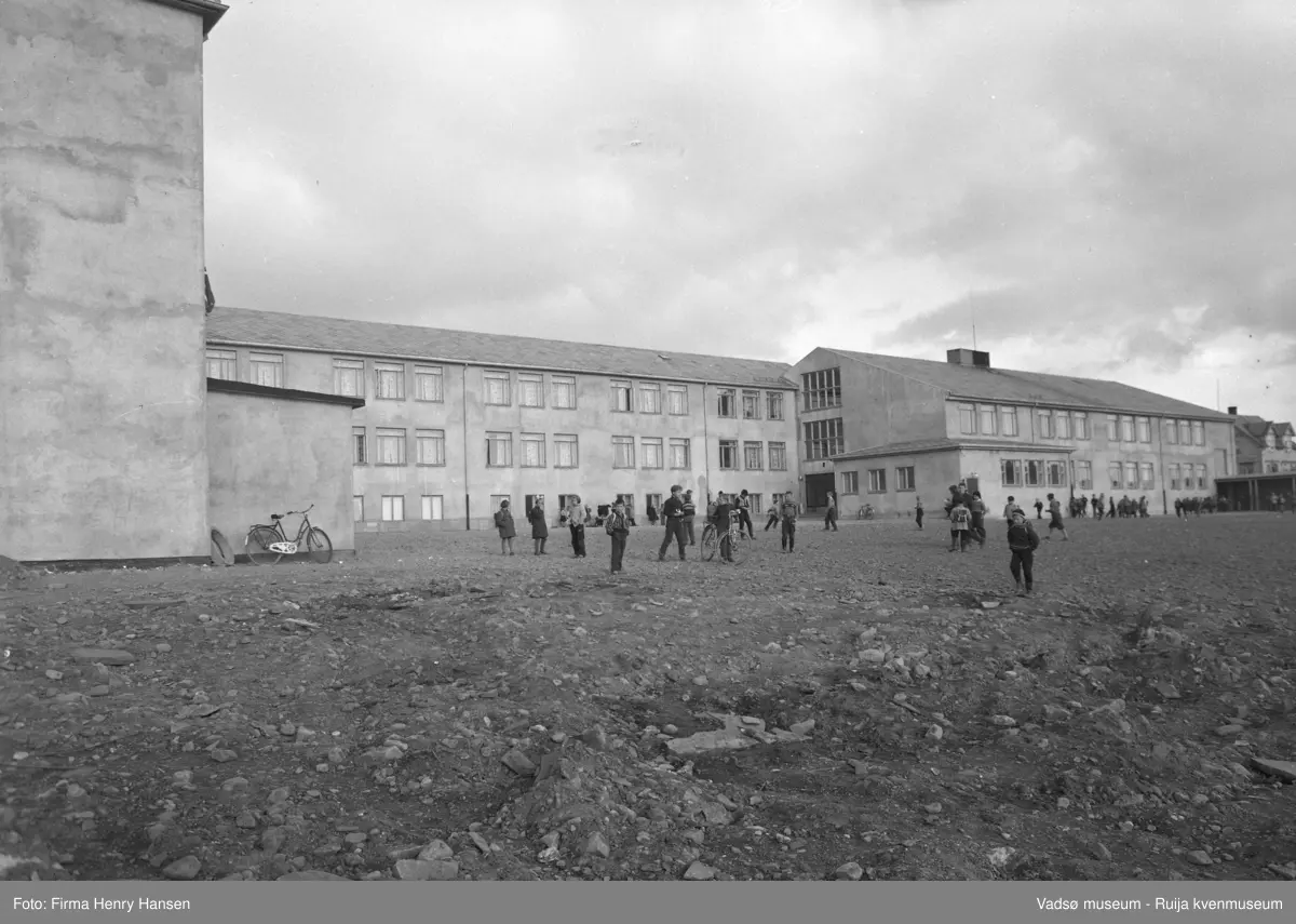 Vadsø 1957. Sentrum skole.