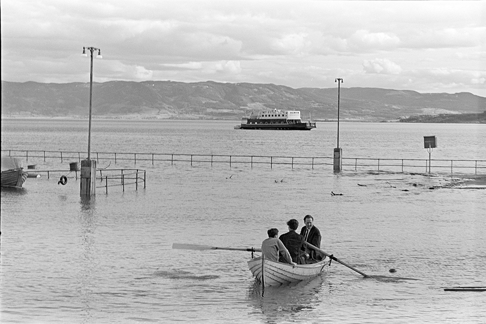 Flom i Mjøsa 1967, Hamar brygge, oversvømmelse, robåt, M/F Hamar-Kapp Ferjen,