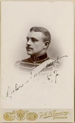 Porträtt av okänd underlöjtnant, (Hjalmar ....lund?).