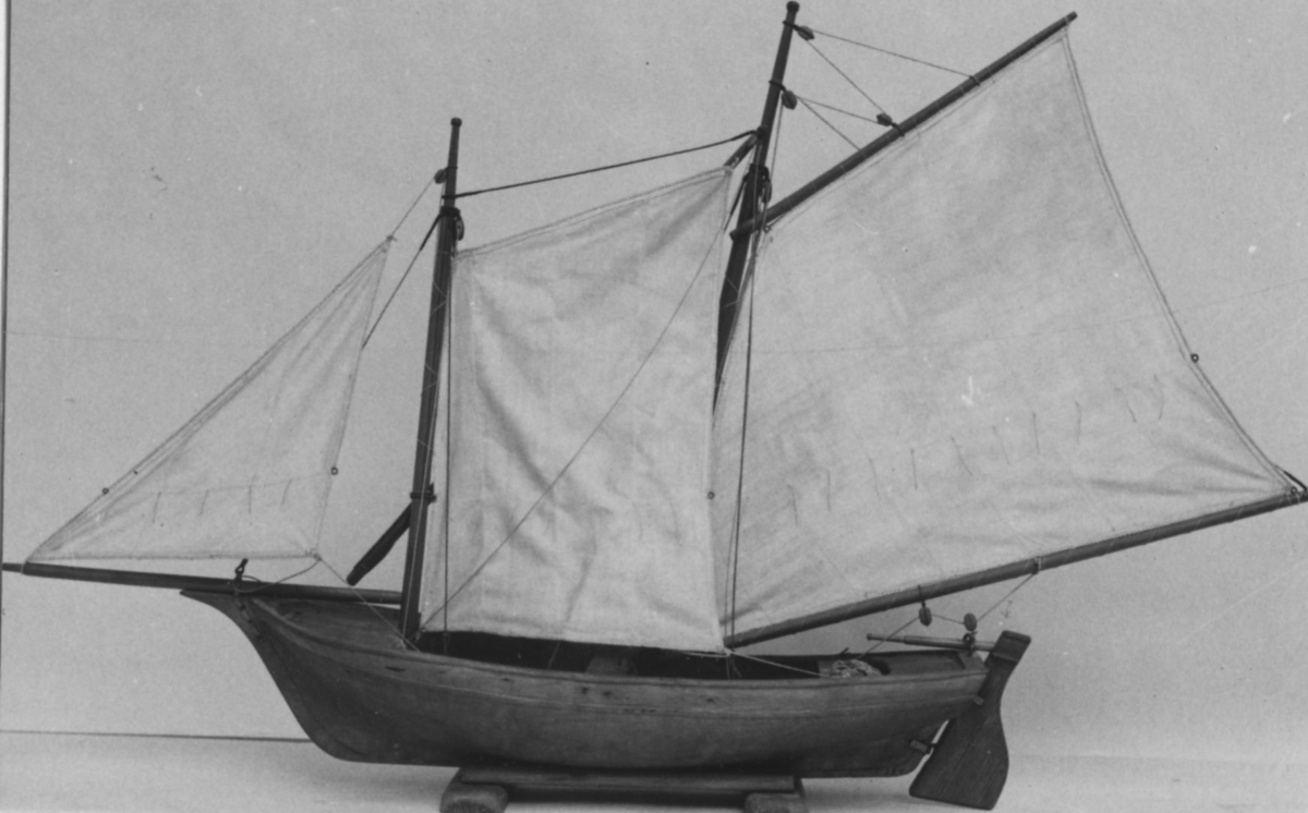 Fartygmodell av fiskebåt.