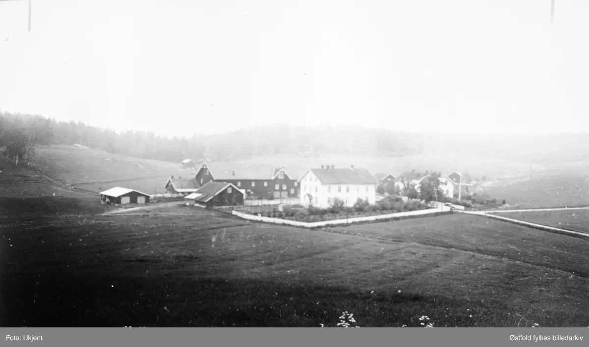 Kolstad gård og pleiehjem i Tune ca. 1930.