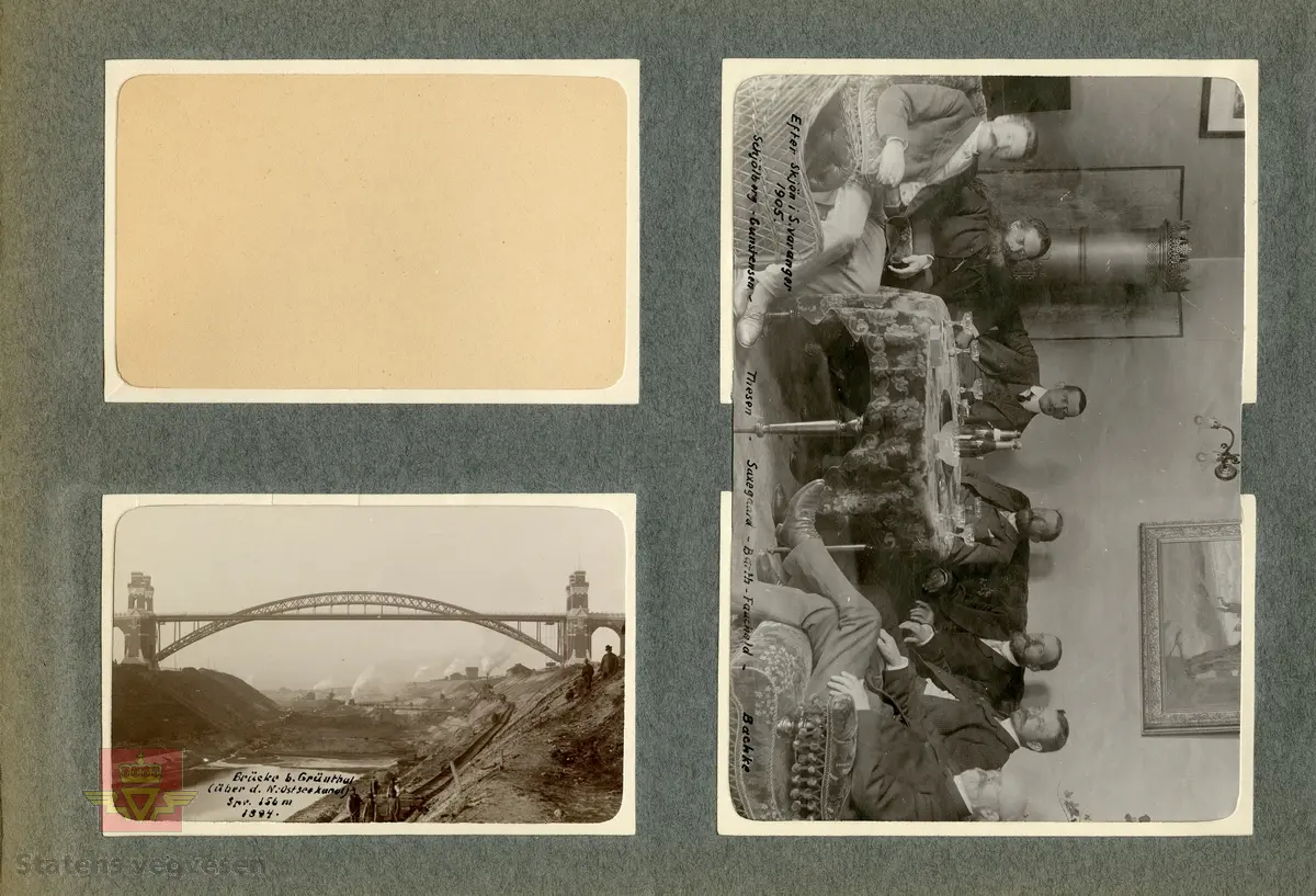Tekst påskrevet på bilde: " Efter skjøn i S. Varanger 1905. Schjölberg-Gunstensen-Thesen-Saxegaard-Barth-Fauchald-Bachke". Bilde av en gruppe menn, blant annet av amtsingeniør Saxegaard på midten av bildet.  I hjørnet står en sylinderformet koks/kull ovn. Champagneglass på mønstret velour duk på bordet. Mønstret møbler i klunkestil og rottingstoler. Bildet er en del av Saxegaards album, se historikk.

08.01.2018: "Mannen som sitter helt til høyre på bildet er Anton Sofus Bachke". Opplysning fra  Anne Mette Gottschal.