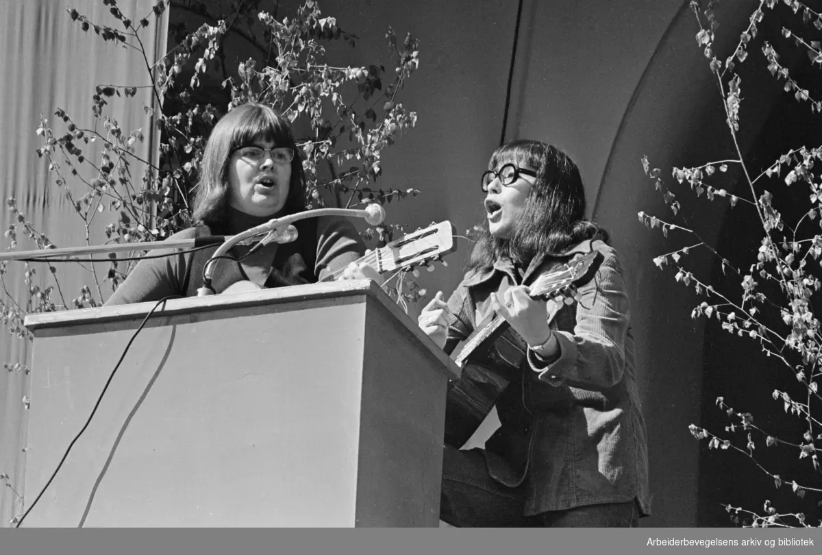 1. mai 1976 i Oslo.Youngstorget