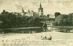 Kalmar Slott.
Kalmar den 6/10-1901. De hjärtligaste lyckönskningar på födelsedagen!!
Tusen tack för vykortet som jag fick för så längesedan.
Skall ej dröja så länge en annan gång. Många häls. Från E_ _ _ _ _.
Tack för hälsningarna med Gustaf !