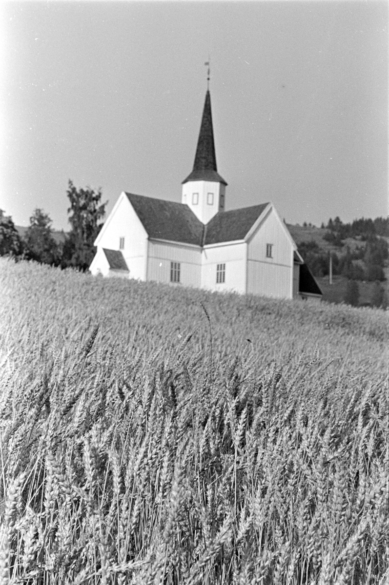 Brøttum kirke.
