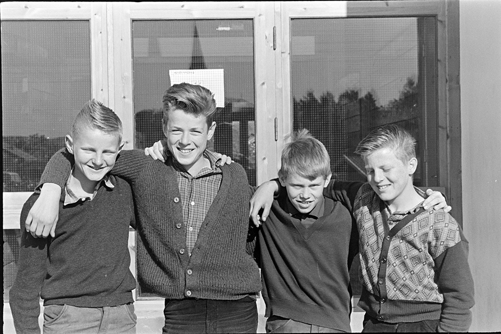 Skoleidrettsstevne, Hamar stadion, gruppe elever, ukjente.