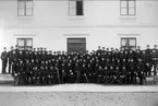 Infanterivolontärskolan Karlsborg, senare rekrytskolan för infanteriets off- och res. off. Aspiranter, 1878 - 1927. Gruppbild 2:a komp 1885 - 1886.