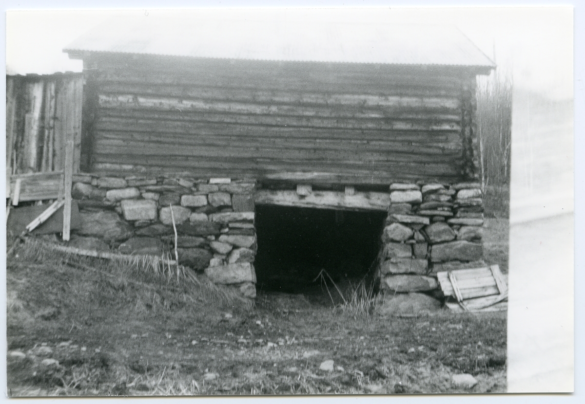 Uthuset på Milevatnet, Leirskogen, Sør,Aurdal.