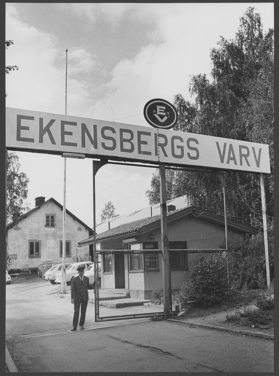 Ekensbergs varv 1970. Ingången vid Ekensbergsvägen, i bakgrunden smedjan.