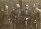 Officersporträtt tagna vid militärskolan i Gävle 1904-1905.