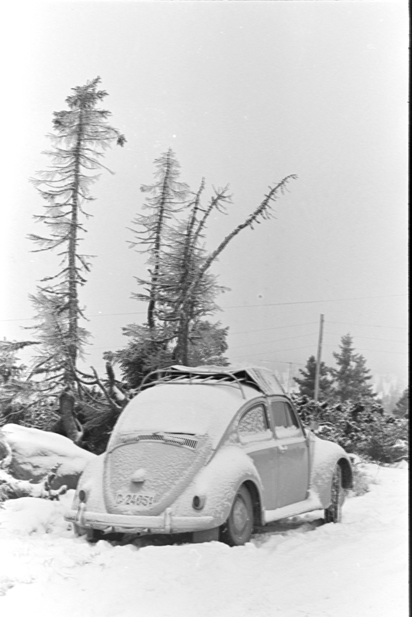 Sjusjøen, vinter. "Folkevogn" Volkswagen,