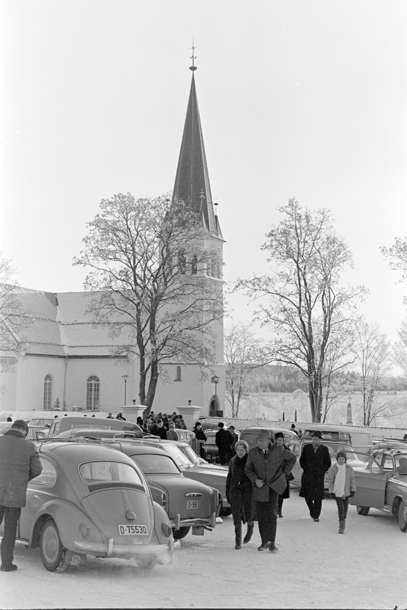 Furnes kirke, julegudstjeneste,