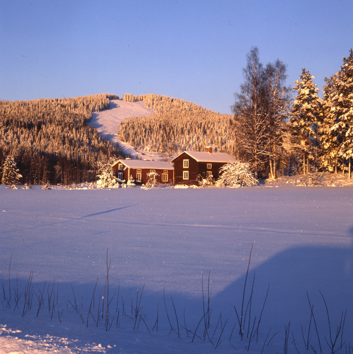 Lifstorpet, Orbaden. Åsberget i bakgrunden.