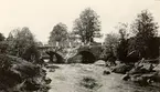 Gamla landsvägsbron över Järnforsen. Nu riven.
Kapten Lundgren, kontrollant vid nya brobygget, ansåg att den gamla bron var från 1400-talet.