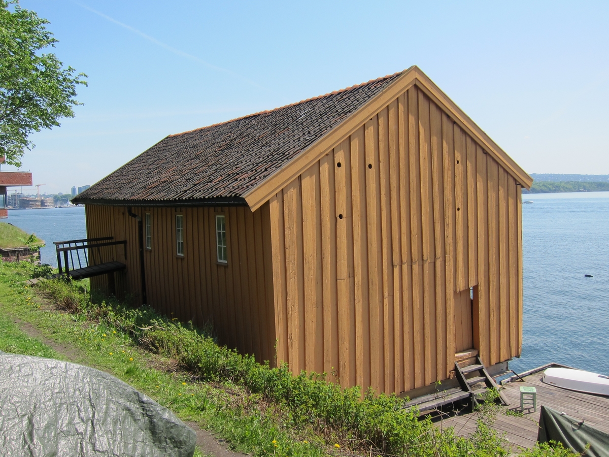 Toetasjers sjøbod fra Glein, Dønna, lokalt kalt brygge fra Glein.