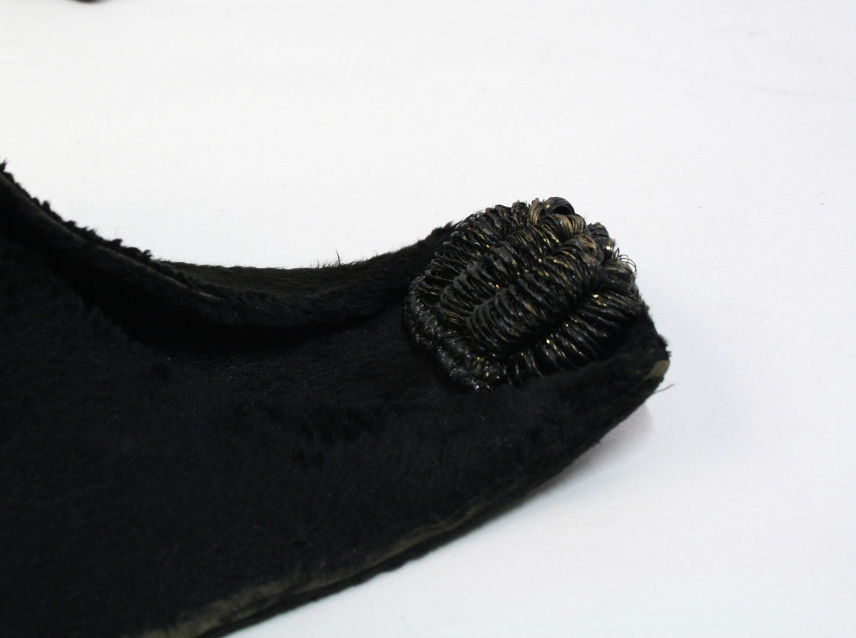 Merket på innsiden av fór: O.TengWall, Trondhjem, Strandgt. 38.