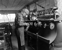 Skomaker Kristian Helgesen, Løten. Skomakerverksted,