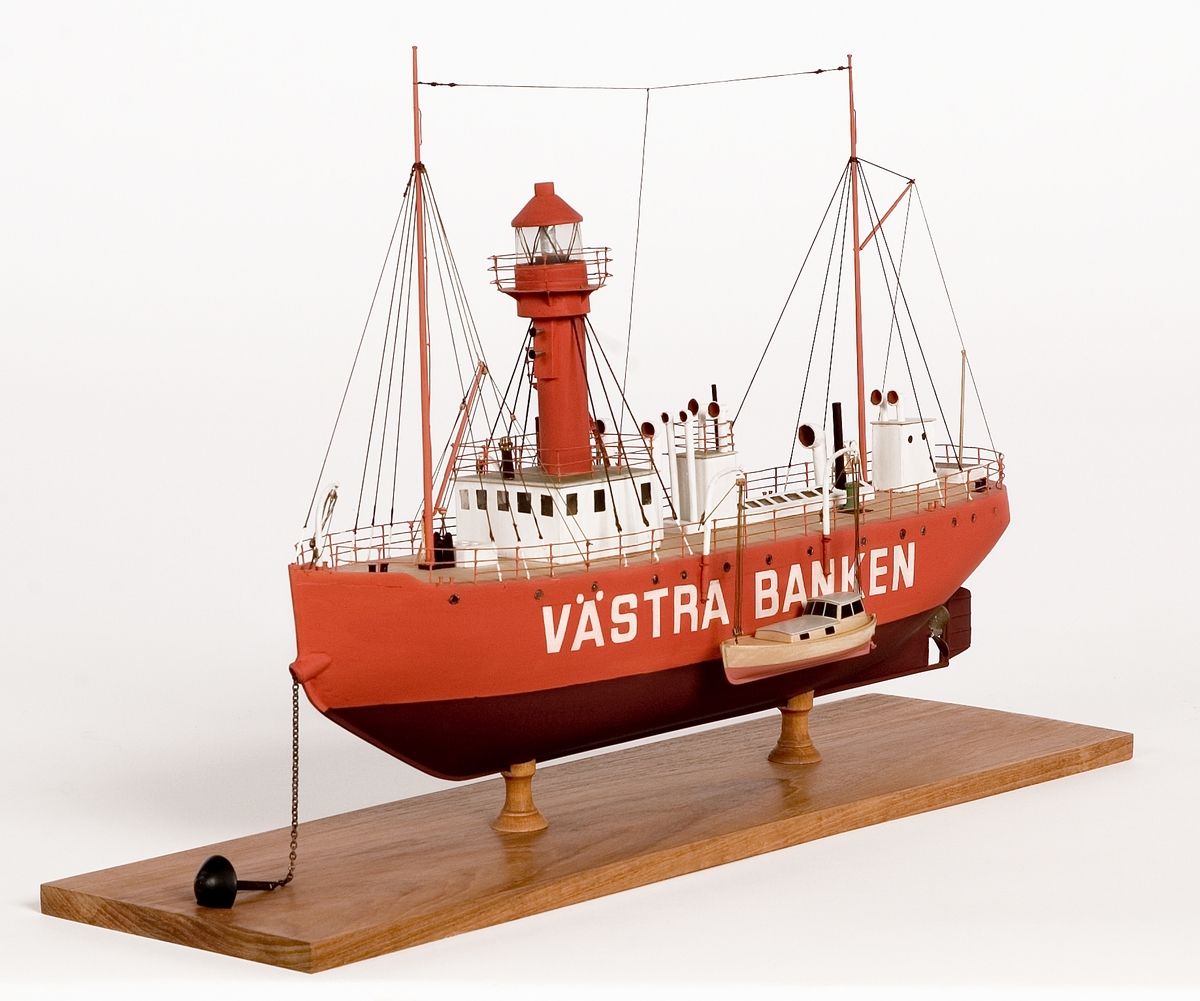 Fartygsmodell av fyrskeppet VÄSTRA BANKEN.