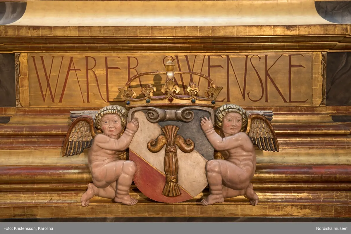 Gustav Vasa, helfigur och detaljer av staty i Stora hallen på Nordiska museet