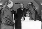 Gen Wheeler, generalstabschef, på besök i Karlsborgs museum år 1965. Till vänster öv Bratt.