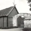 Gårdsporten till T. Meurlings gård.