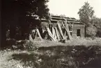 Kaptensbostället i Skorpetorp under nedplockning.
