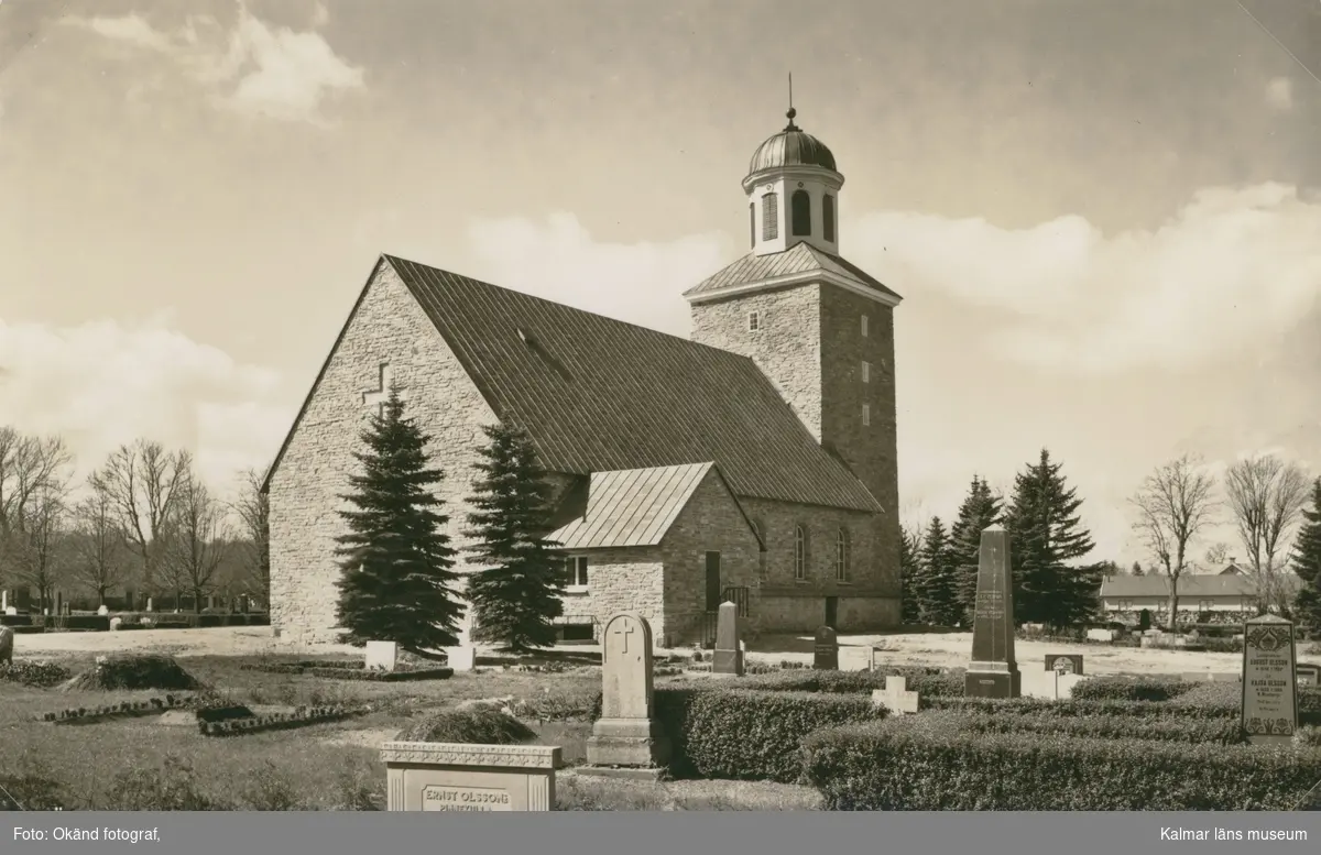 Köpings socken. Enskeppig kyrka.