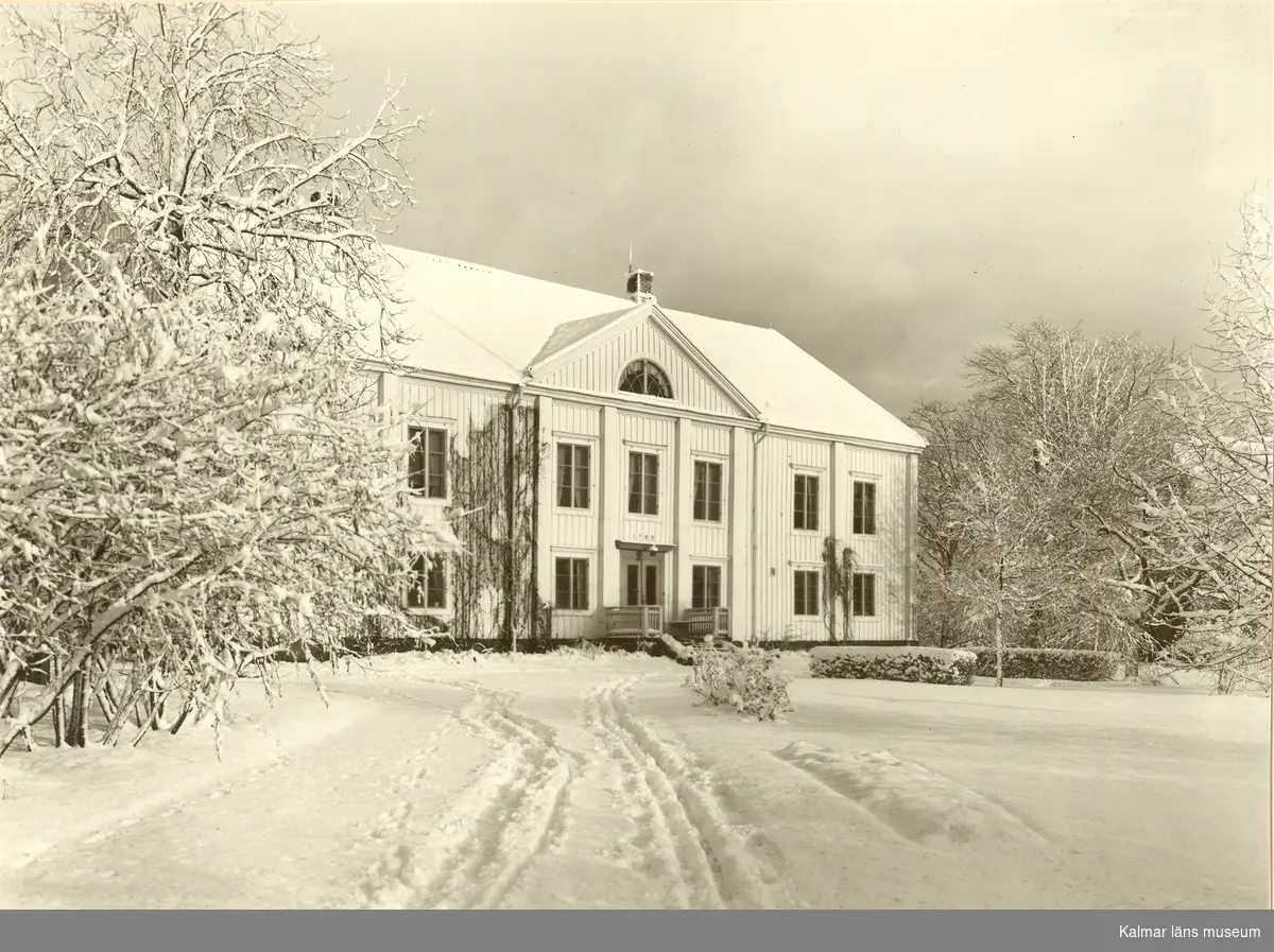 Skälby gård vintertid.