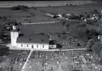 Flygfoto över Köpingsviks kyrka på Öland.