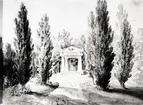 Värnanäs gård, monumentet. Engelska parken. Akvarell av Jon Carl Linnerhielm.