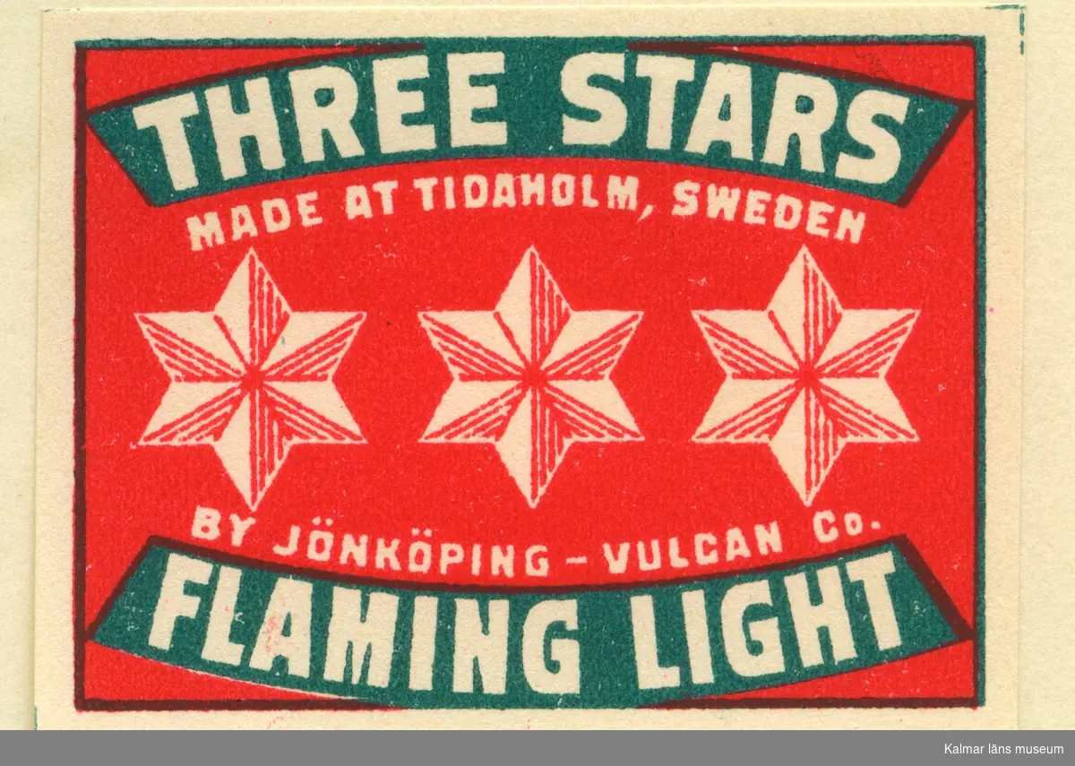 Tändsticksetikett från Mönsterås Tändsticksfabrik, "Three Stars Flaming Light"


Mönsterås har haft två tändsticksfabriker. Den första var Rosendahlsfabriken som anlades 1869 av apotekare Götvid Frykman (1811-1876). Frykman bodde i Kalmar och innehade apoteket i Borgholm 1842-1864. Fabriken lades ner 1887 men 1892 anlades en ny fabrik av Ernst Kreuger och hans bror Fredrik i London under firma E & F Kreuger i Kalmar. Detta skulle bli inledningen till Kreugerepoken inom den svenska tändsticksindustrin..

Under 1800-talet  tillverkades vid fabrikerna i huvudsak svaveltändstickor för export. Genom att också fosfor ingick i tändsatsen var de lättantändliga och orsakade ofta små bränder inom fabriken. Stickornas isättning i ramar gjordes för hand och var hälsovådlig för arbetarna, varför de måste passera vakten till tvättrummet som såg till att alla tvättade händerna före måltid och vid arbetets slut. Fosforångorna var också mycket skadliga särkilt för personer med dåliga tänder.
Frykman som ägde Rosendahlsfabriken, sålde den till A M Lindqvist från Mönsterås. Lindqvist utökade rörelsen avsevärt, men tillverkningen omfattade bara fosfortändstickor. Mönsterås Tidning skriver i en artikel 1882 att fabriken hade 120 anställda och att priserna låg under Jönköpings. Efter konkursen 1887 lades fabriken ner.

(Uppgifterna hämtade från http://thoresmatches.se/tandsticksfabriker/monsteras_tandsticksfabriker.htm)