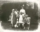 Grupporträtt av familjen Åhman cirka 1915.