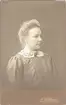 Tyra Ideström, född 1869 29/12 i Kalmar, död 1954 1/7 i Stockholm, dotter till Gustaf Leonard och Anna Ideström, f. Fornander