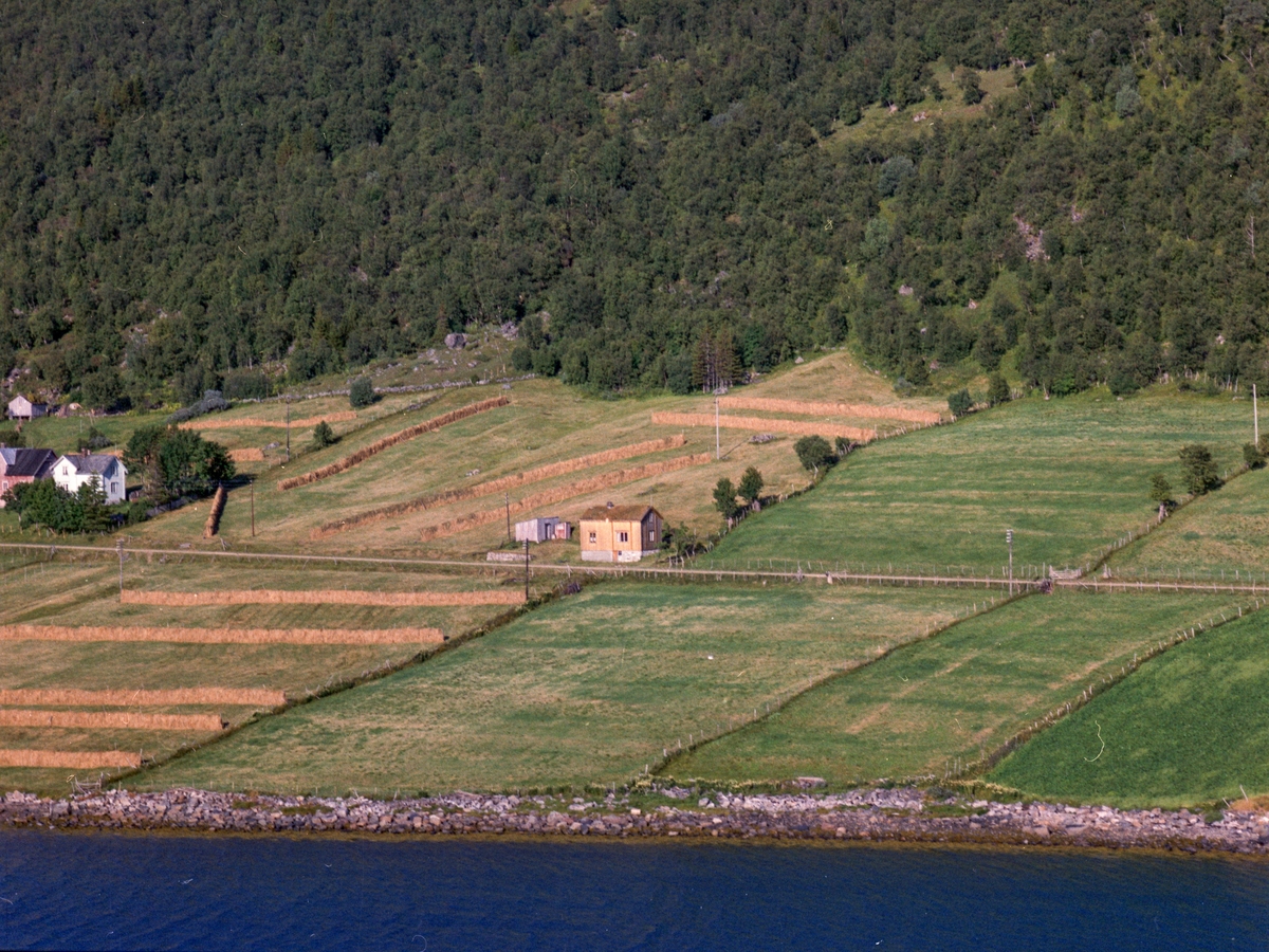 Flyfoto fra Dale i Kvæfjord.