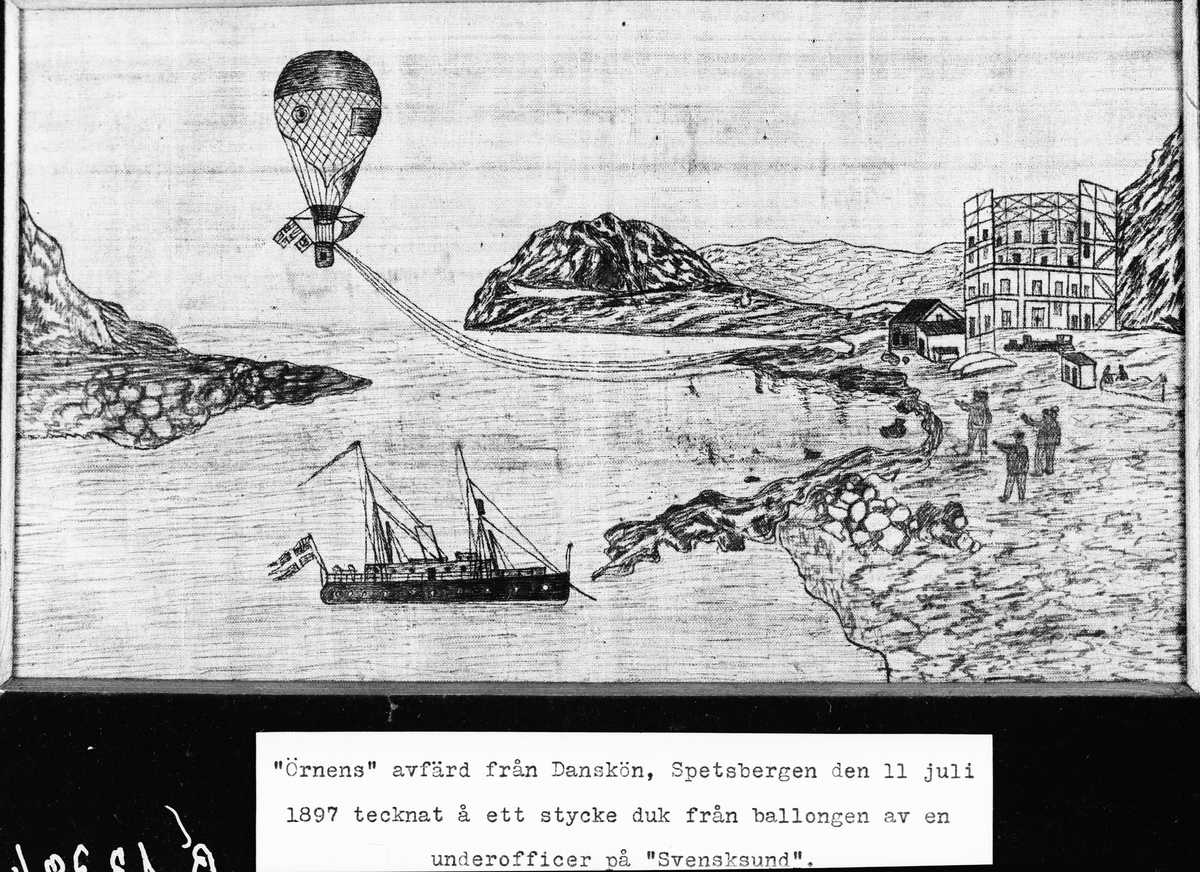 Andrée-expeditionen 1897. "Örnens" avfärd från Danskön, Spetsbergen den 11 juli 1897 tecknad på ett stycke duk från ballongen av en underofficer på "Svensksund".