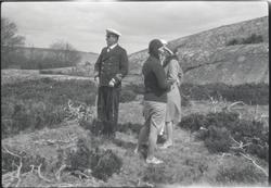 Grevinnorna Sparre bevistar med kapten von Schoulz marin str